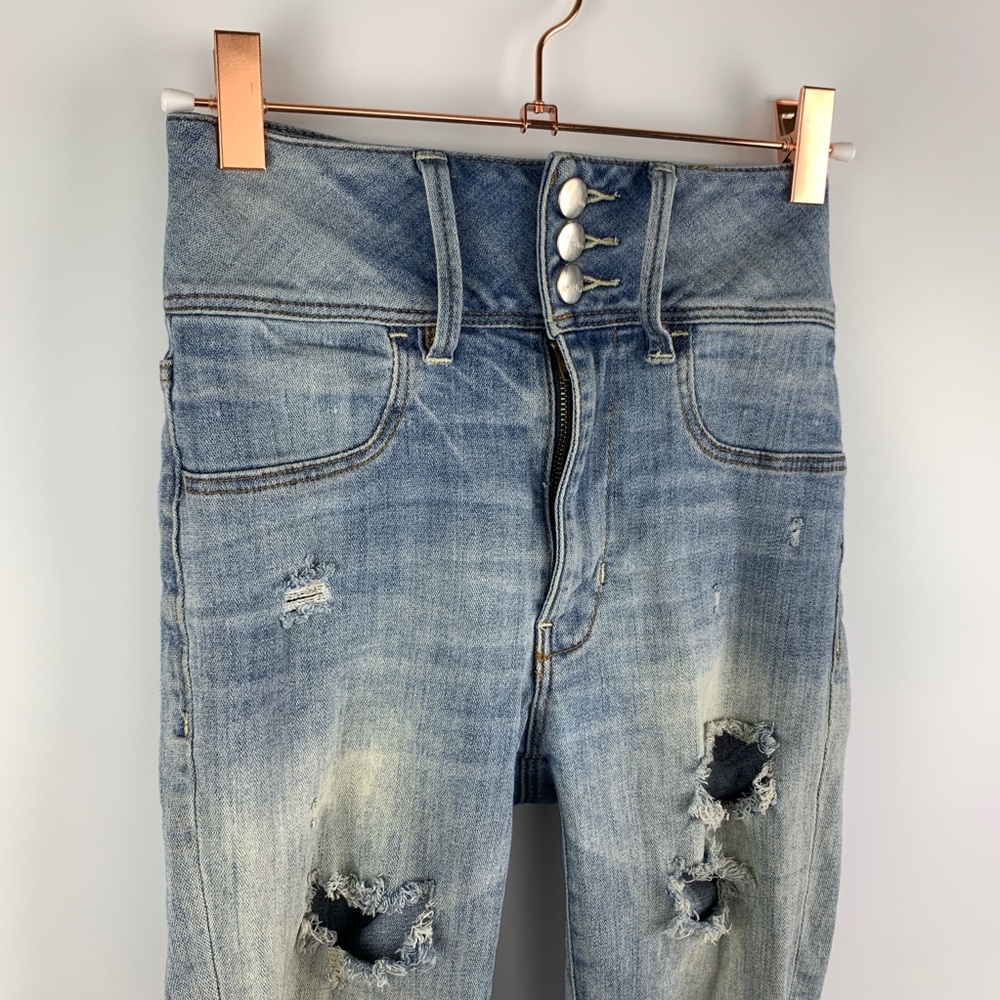 AEO Super Hi-Rise Distressed Jegging